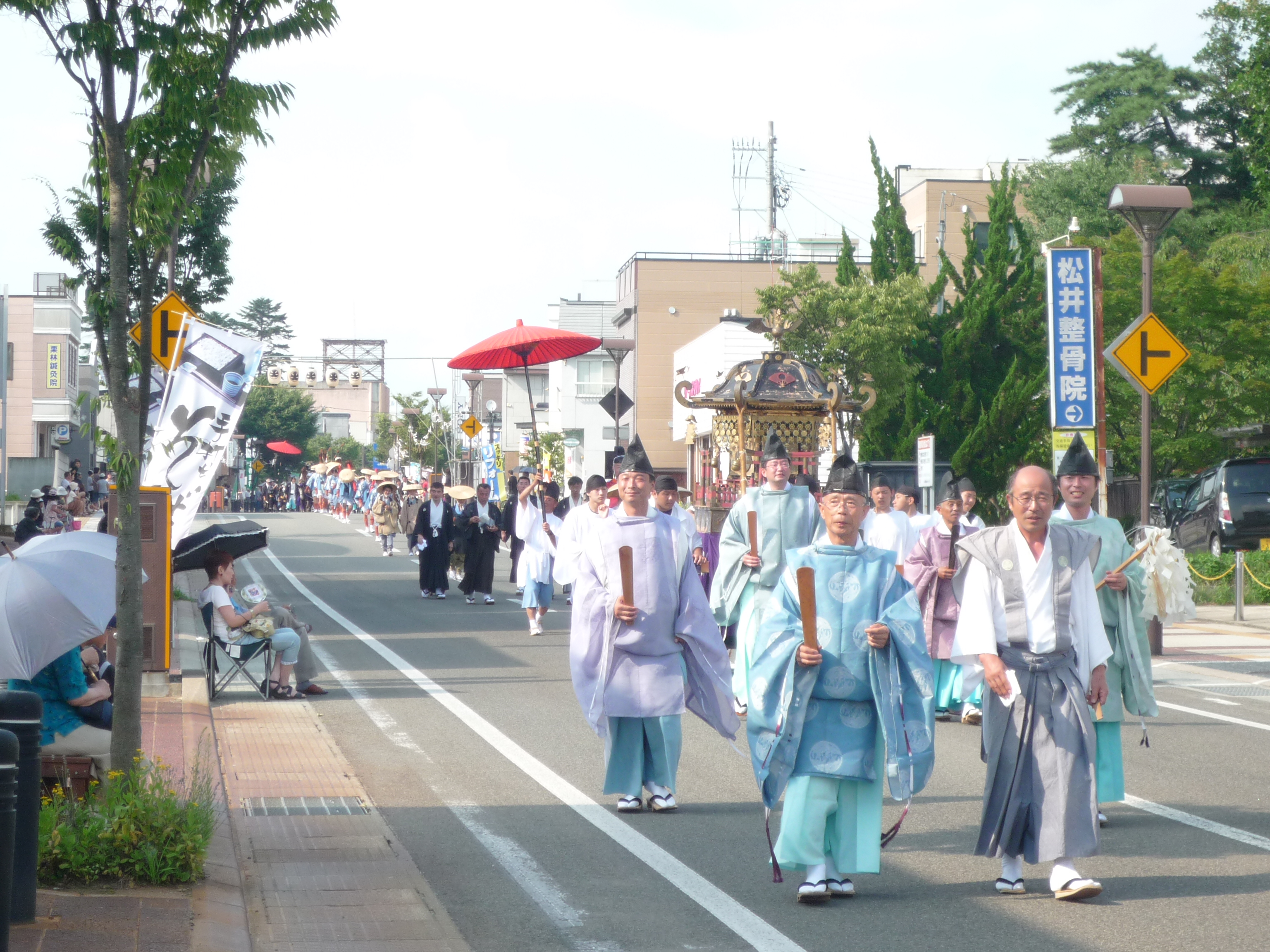http://www.fukukomachi.com/blog/photo/karinntou%20003.jpg